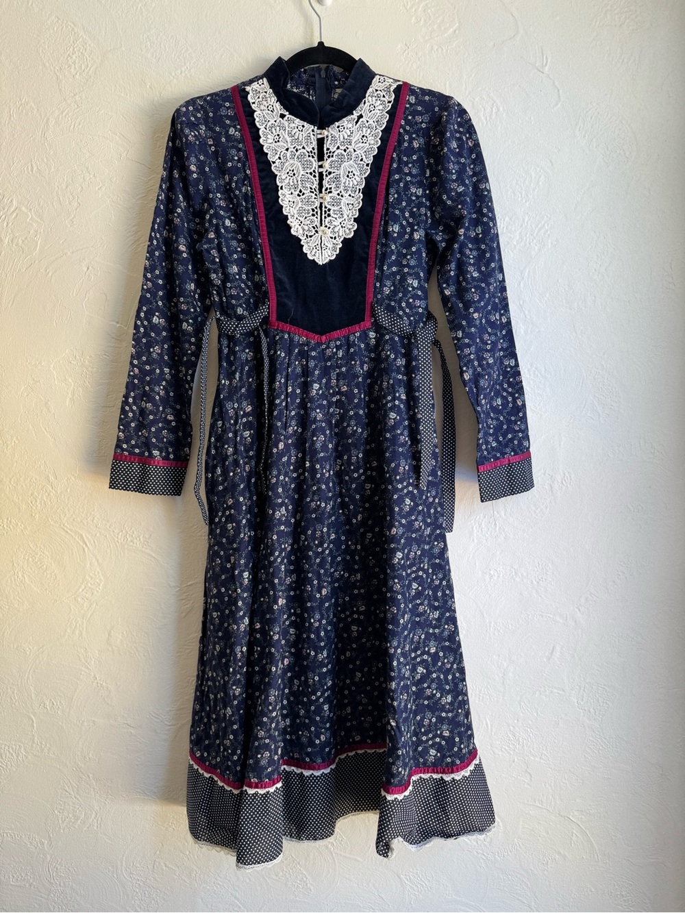 Vintage 1970s Gunne Sax Lace Pearl Button Front Long Sleeve Prairie Midi Dress 7